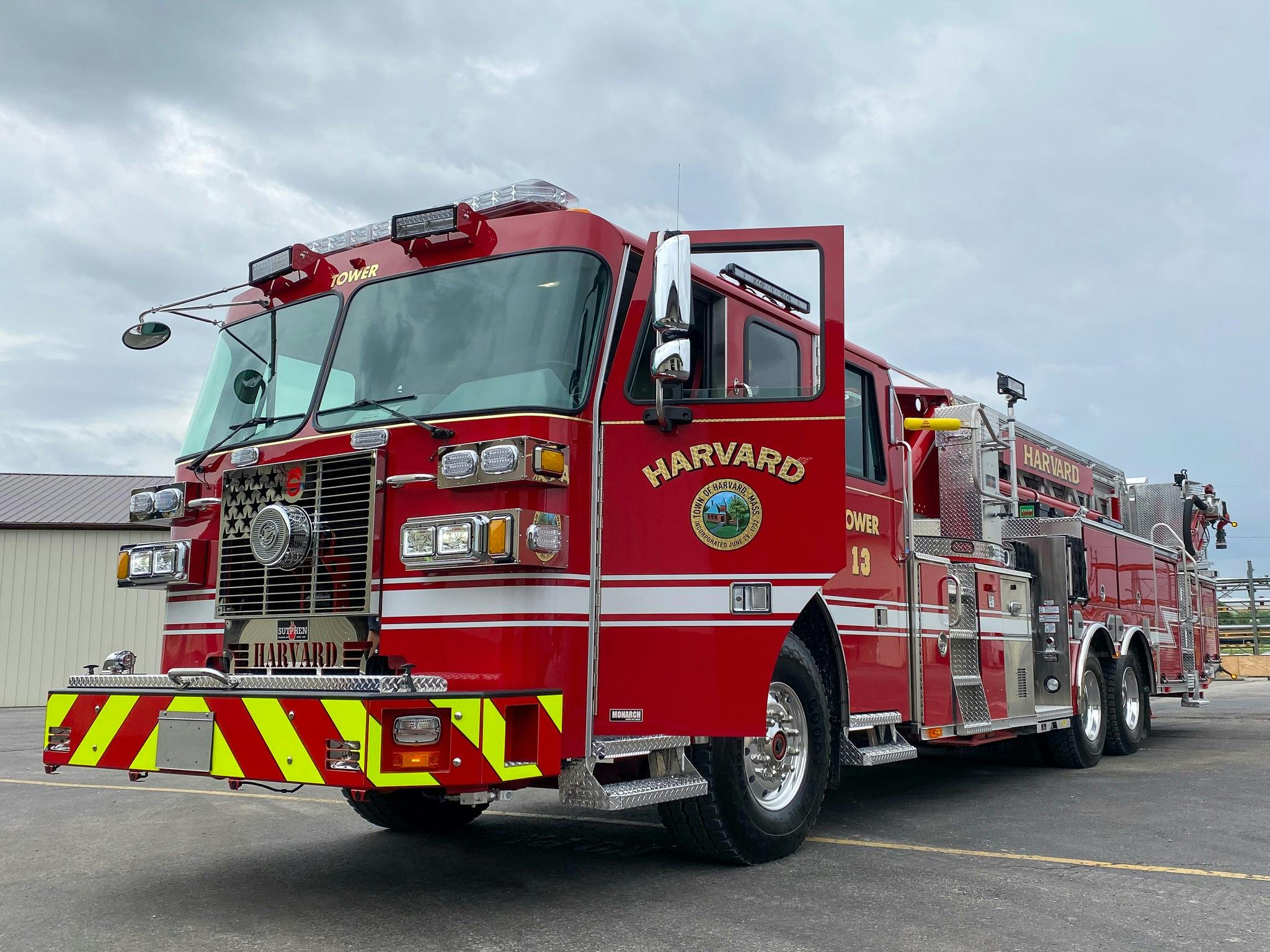 The stainless-steel SPH3 body has more than 280 cu ft. total compartment space and carries a pump, and both water and foam tanks.