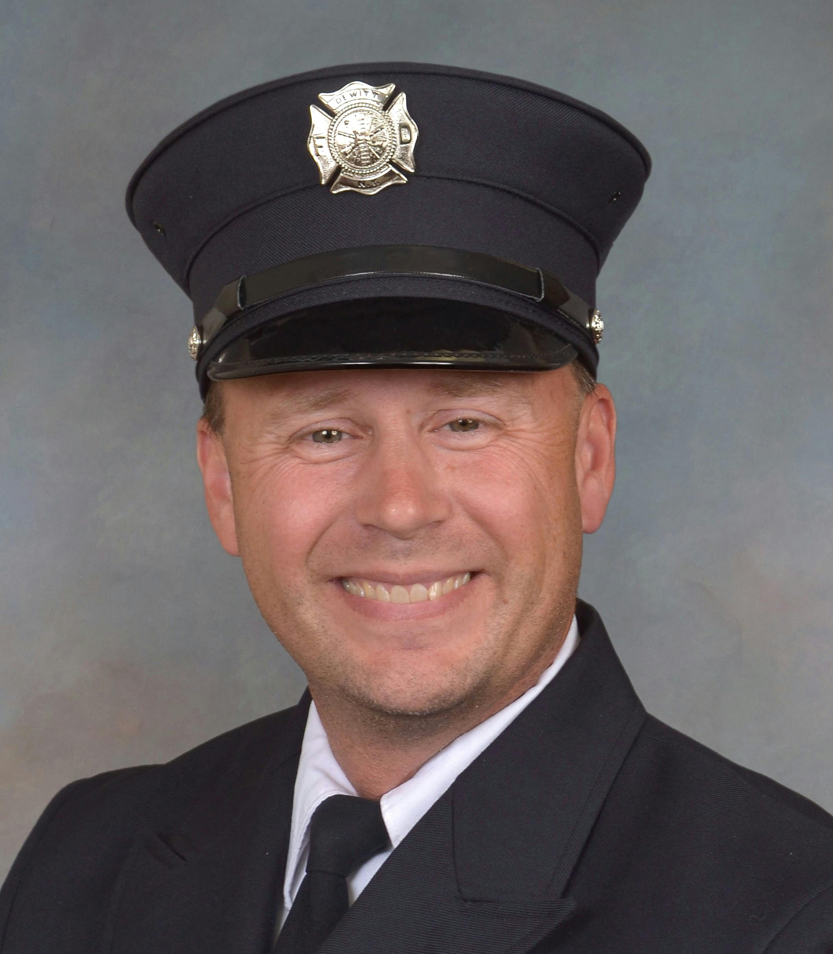 Crew integrity and collaborative training and response guidelines result from three departments&rsquo; program that ensures that a chief officer always is on scene at an emergency.