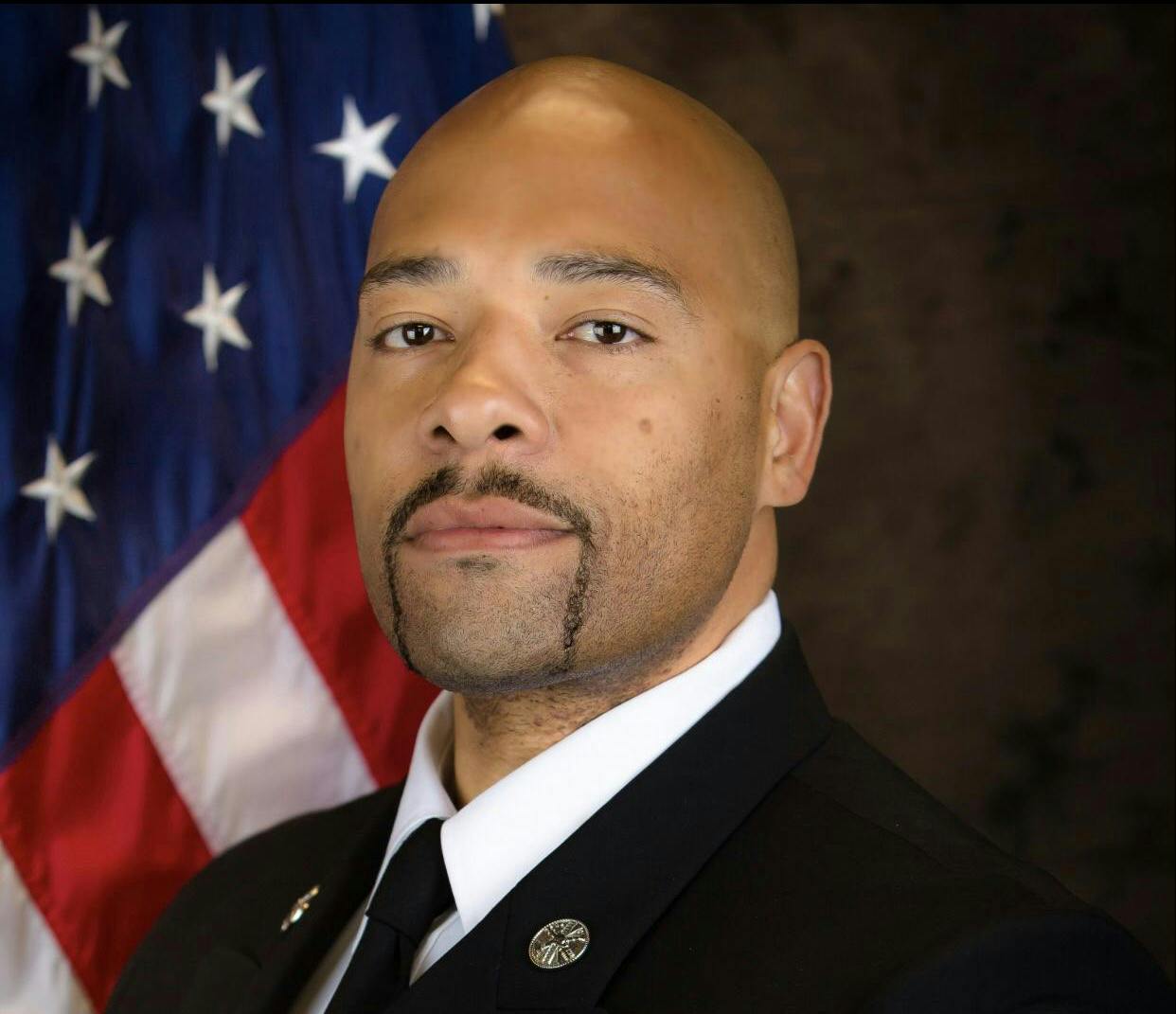 676583ddce8e545a45f51e58 Michael Williamsservant Leadership Author Pic