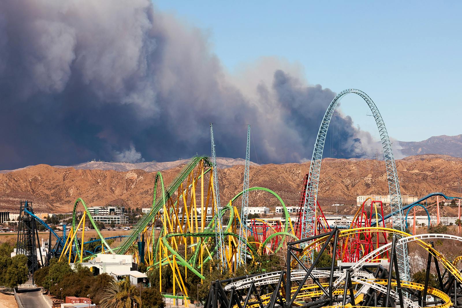 The Hughes fire started north of Castaic and has exploded to more than 5,000 acres in under two hours on Wednesday. The fire can be seen from Magic Mountain.