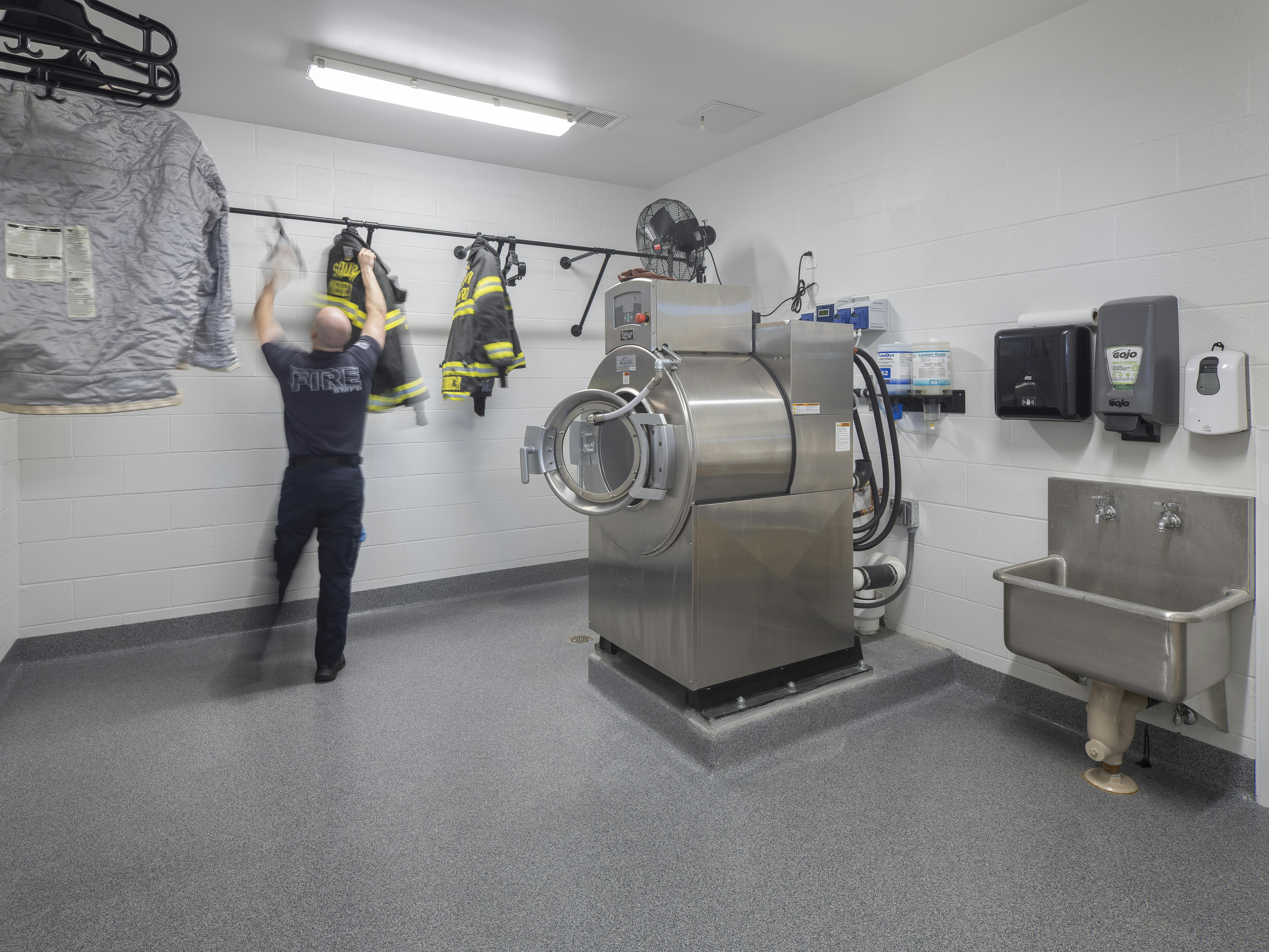 South Metropolitan Fire Protection District&rsquo;s Station 42 in Lake Winnebago, MO, includes Warm Zone areas that have ample room for washing and storing gear. Gear is hung to dry, with a circulating fan and HVAC equipment to aid in the drying, to produce a near Cold Zone.