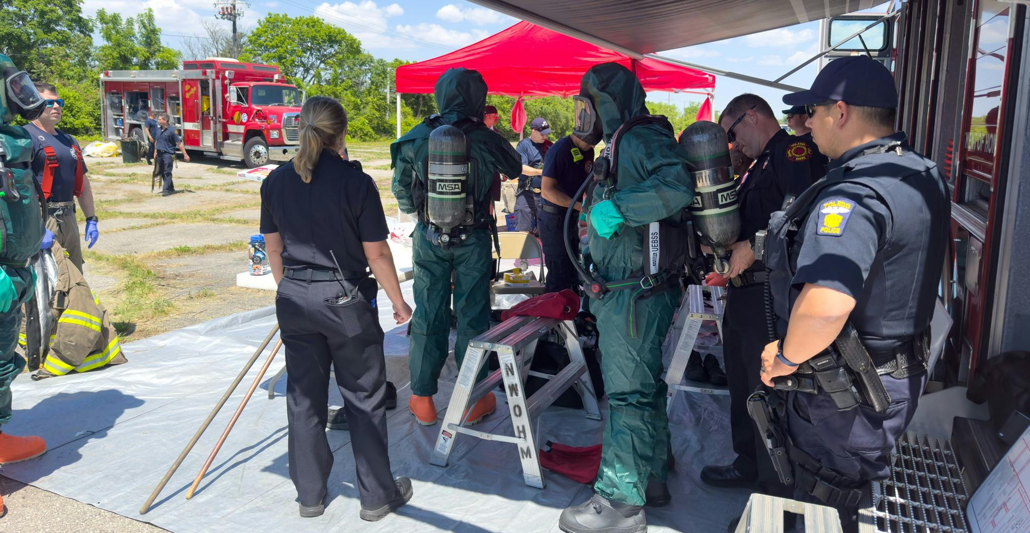 Sharing real-time information between agencies and organizations that are involved in a unified command allows for a comprehensive understanding of the situation and enhanced situational awareness and decision-making.