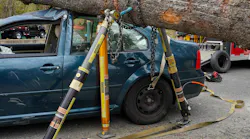 A tree that’s on the roof of a car that’s on its four wheels initially might not seem like anything special or unique. However, the tree itself is full of concerns to consider. The round shape of the tree trunk creates the issue in which it can roll in either direction off of the roof. Where the tree landed can influence the thought process greatly. Is it at the midpoint of the tree, to the extent that it’s teetering in the center? Is only one end of it on the vehicle? How is it stabilized? Can a strut be used, or is it best to set up a chain basket in coordination with the struts? A tree that’s on the roof of a car that’s on its four wheels initially might not seem like anything special or unique. However, the tree itself is full of concerns to consider. The round shape of the tree trunk creates the issue in which it can roll in either direction off of the roof. Where the tree landed can influence the thought process greatly. Is it at the midpoint of the tree, to the extent that it’s teetering in the center? Is only one end of it on the vehicle? How is it stabilized? Can a strut be used, or is it best to set up a chain basket in coordination with the struts?