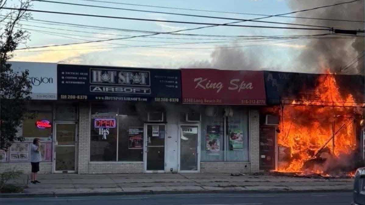 Originally, the original fire store was thought to be ordinary construction. Not until the first-due engine arrived and members entered the building as fire conditions allowed was it discovered that the building was lightweight construction that consisted of Q decking over open web trusses.