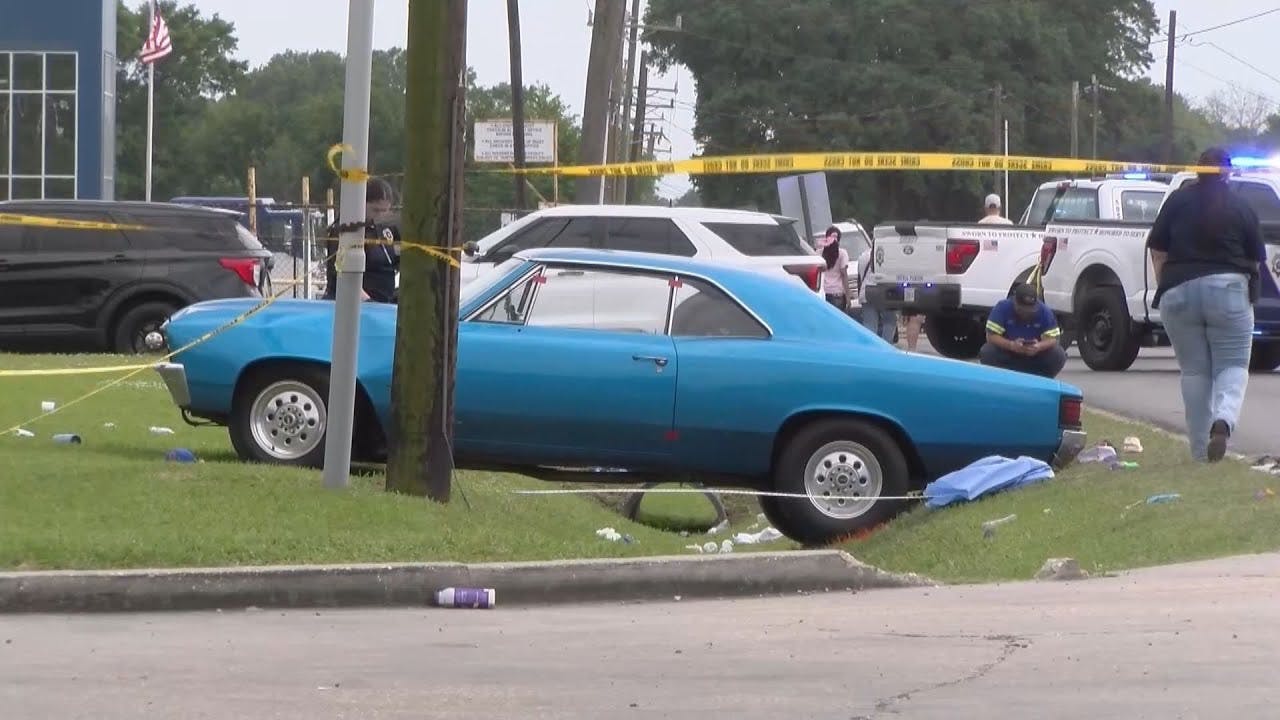 Suspected Drunk Driver Hits Parade Crowd in New Iberia Parish, LA