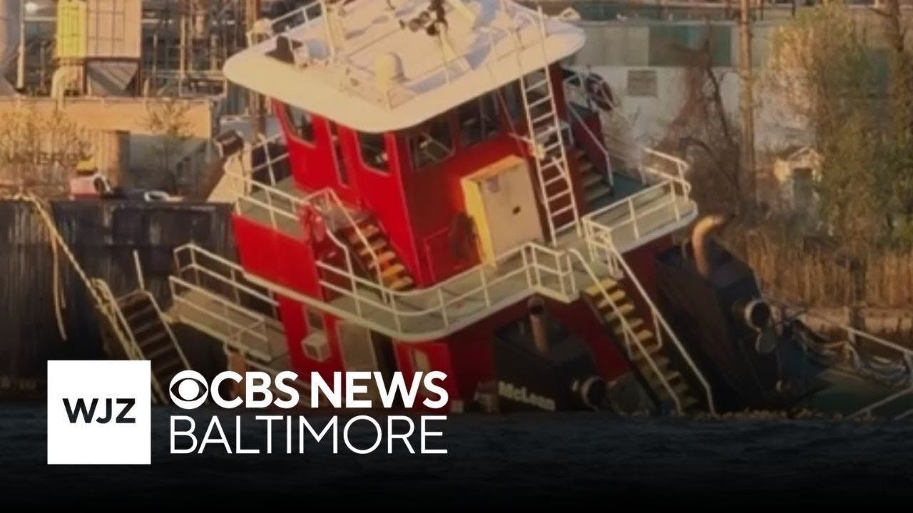 Tugboat sinks in Curtis Creek