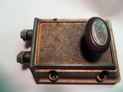 Photo 1. Keil rim deadbolt Photo 1. Keil rim deadbolt