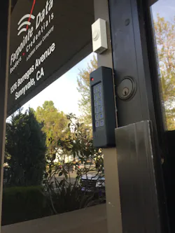 Farpointe Mullion Keypad Reader on door Farpointe Mullion Keypad Reader on door