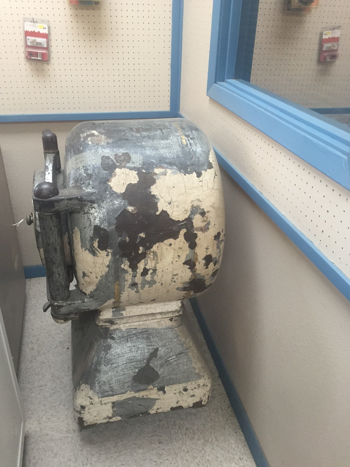 Outdated, broken safes don't belong in today's showrooms