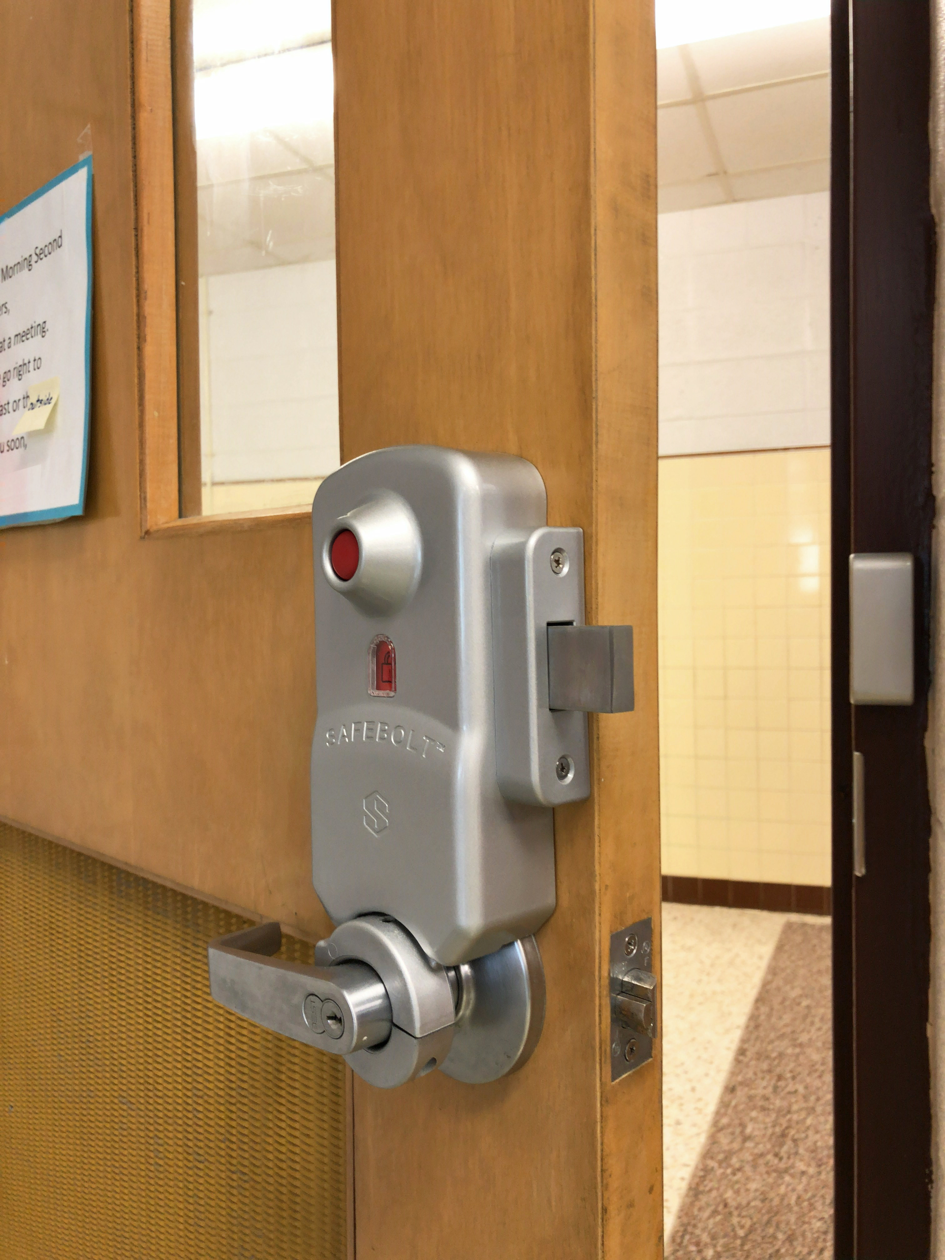 SAFEBOLT Close Up View 5b85862c750cc 5b8ec4565a948