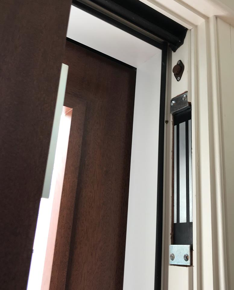 Slider mag lock