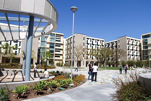 Housing2 5c811e6778a77