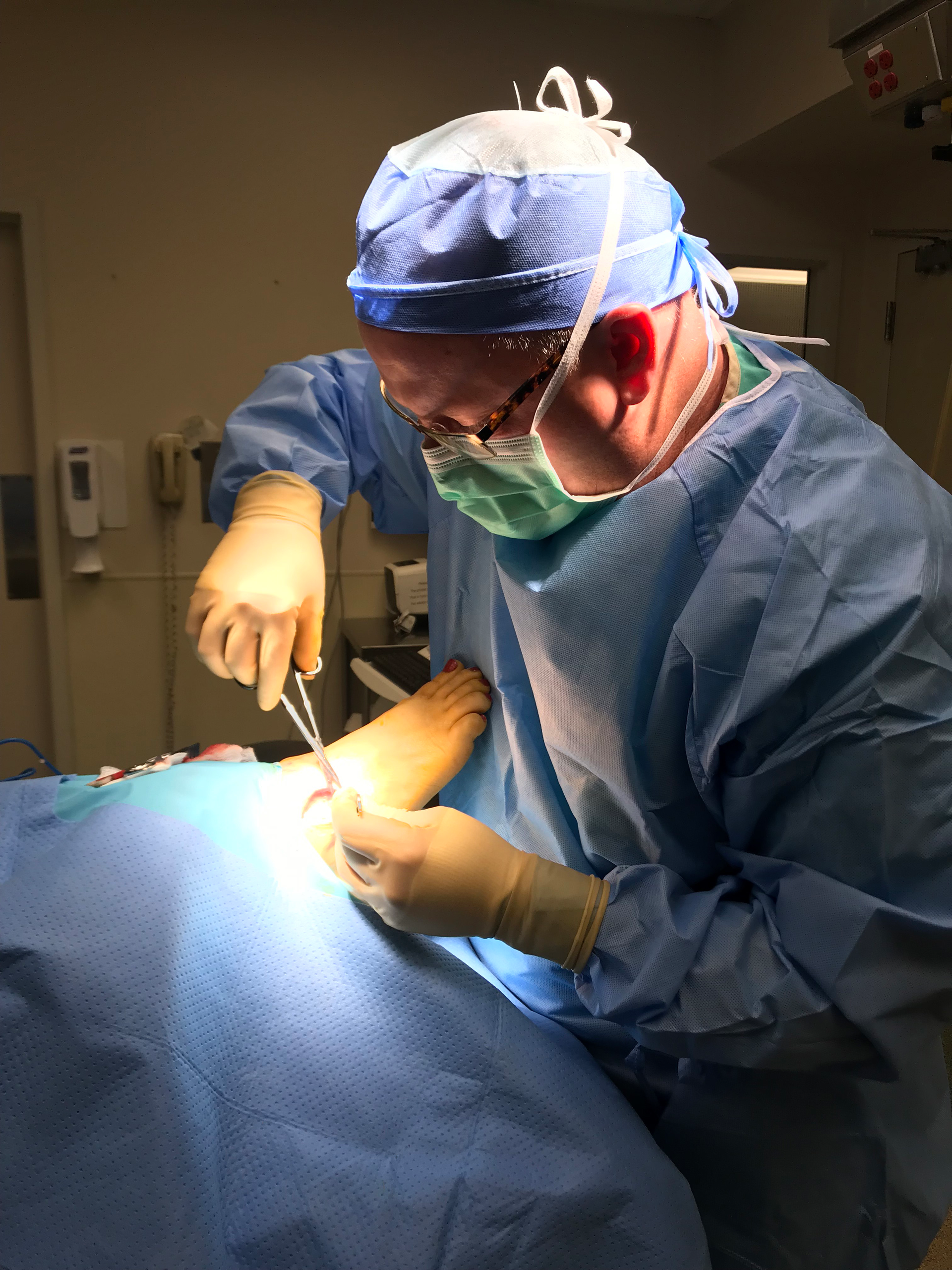 Dr. Scott Doherty performs surgery in Mobile, Alabama. Years before, he used to work on locks as a locksmith in Chicago.