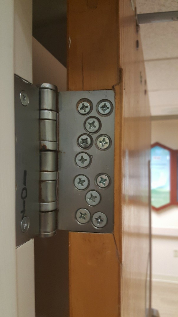 How many screws does it take to keep a hinge on a door?