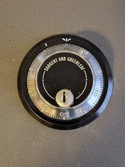 Image 1: The Sargent & Greenleaf three-wheel safe lock to be removed Image 1: The Sargent & Greenleaf three-wheel safe lock to be removed