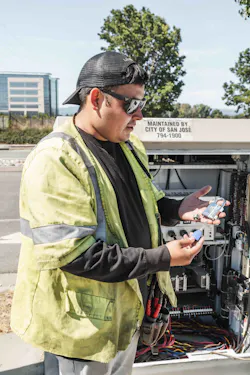 Another view, installation in progress Another view, installation in progress