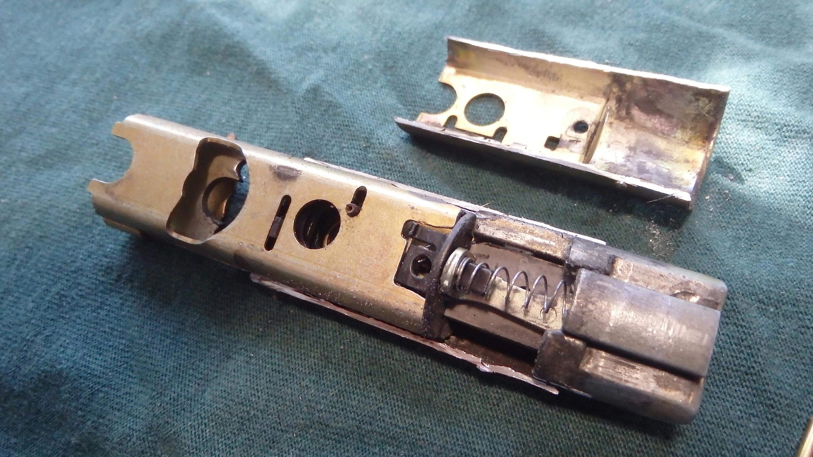 Kwikset deadlatch with cover removed