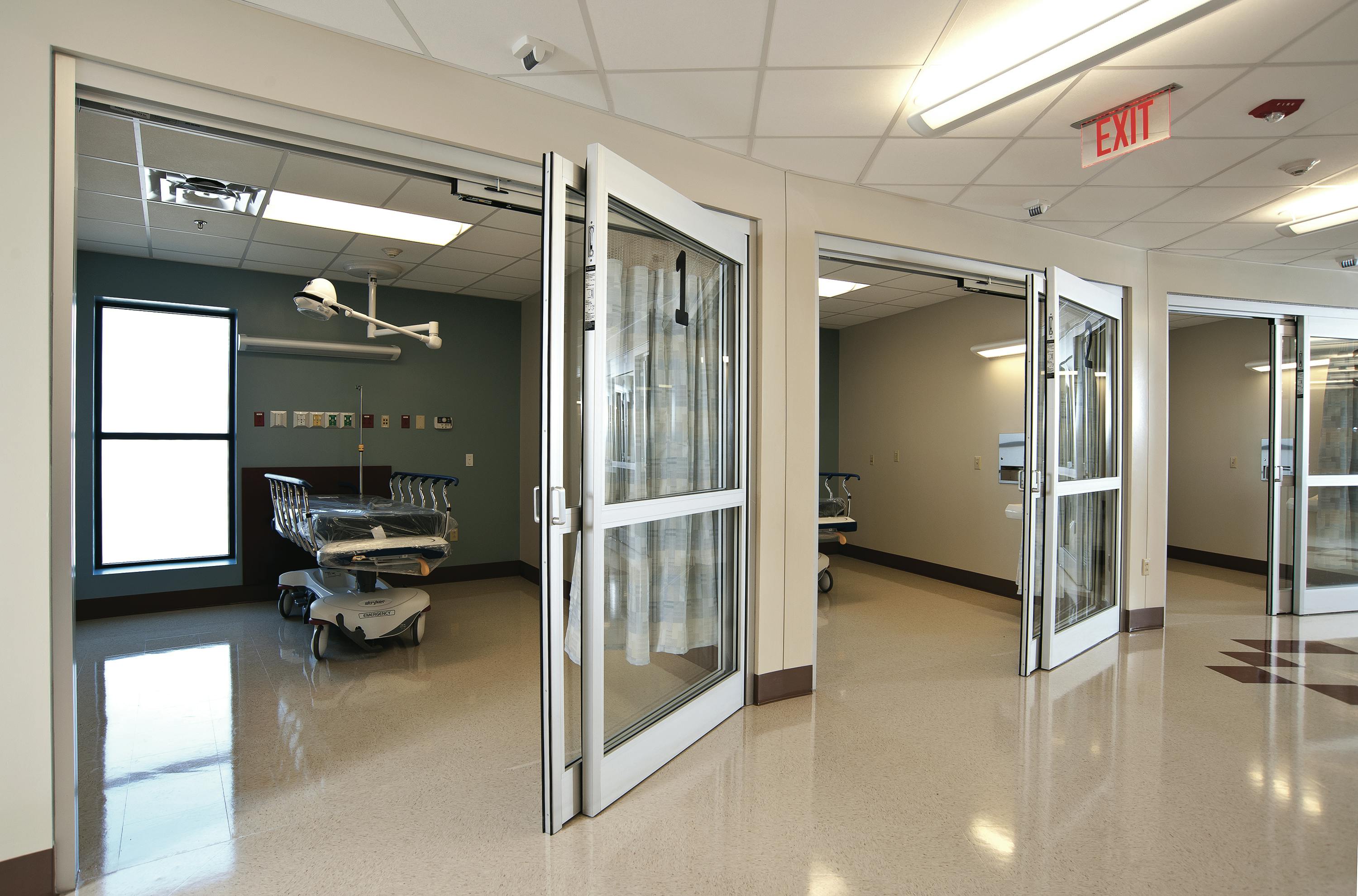 dormakaba's ICU300/300T Healthcare Manual Sliding Door