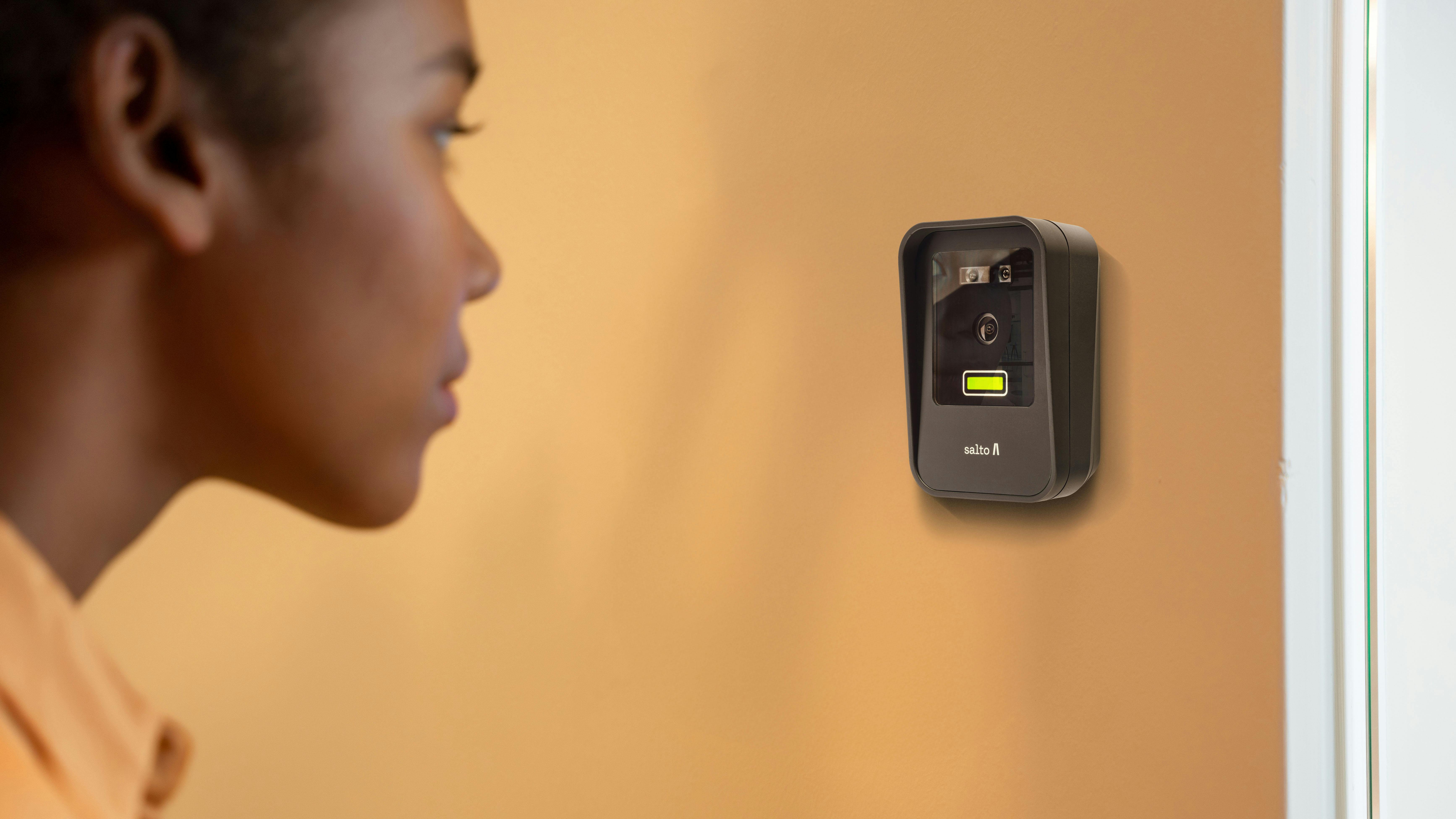 xs4facecwomen_2249702643