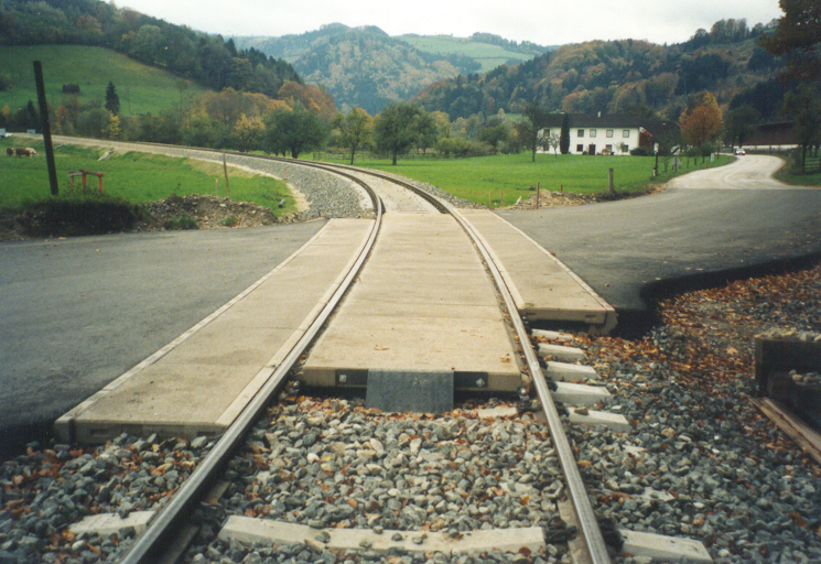 Bodanrailroadsafetycrossingsystem 10066988