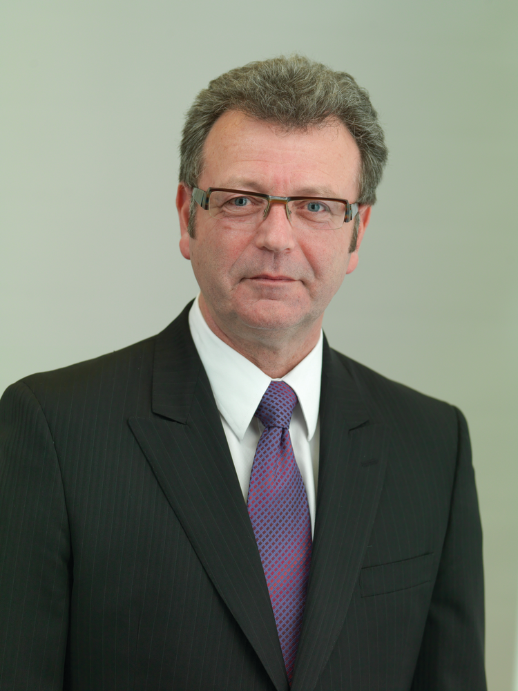 Bob Paddon, Executive Vice President, Strategic Planning and Public Affairs, TransLink (Vancouver), has been elected chair of the Canadian Urban Transit Association (CUTA).