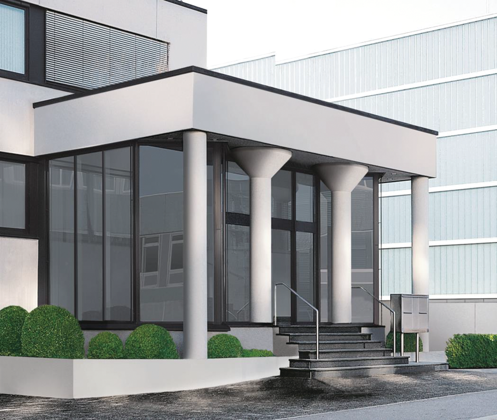The long-established company Bitzer is building its new corporate headquarters in view of the previous head office.