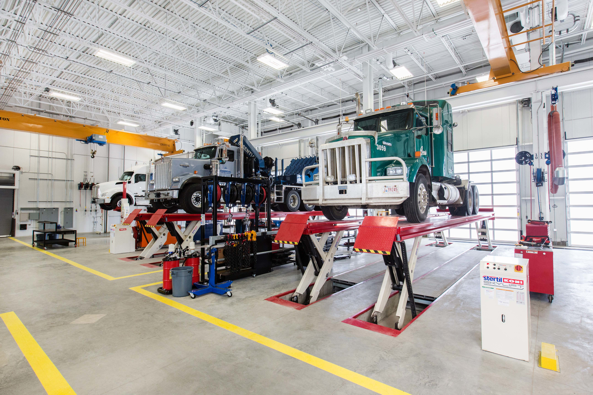 Called Kenworth Leduc, the flagship location has 42 service bays and 45 technicians who can handle up to 100 trucks per day and support a broad customer base, including oilfield, construction and a number of other heavy haulage industries in the Alberta region.