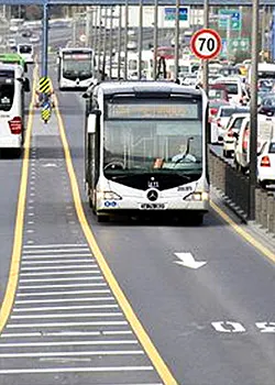 The project involves 22 lines with 512 buses for BRT and common bus lines and 227 buses in the feeder lines. The project involves 22 lines with 512 buses for BRT and common bus lines and 227 buses in the feeder lines.