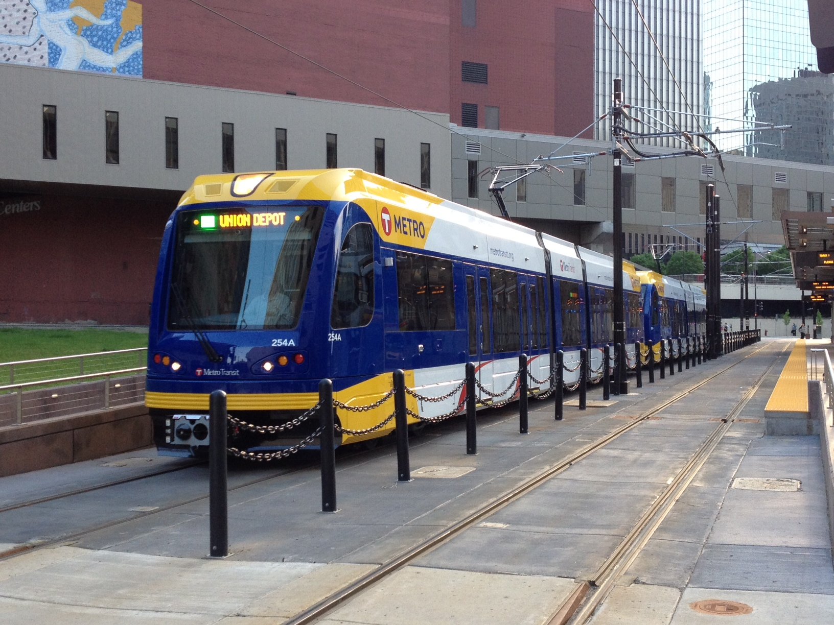 S70 light rail vehicles have been designed with advanced technology to meet the unique needs and climate of the Twin Cities region.