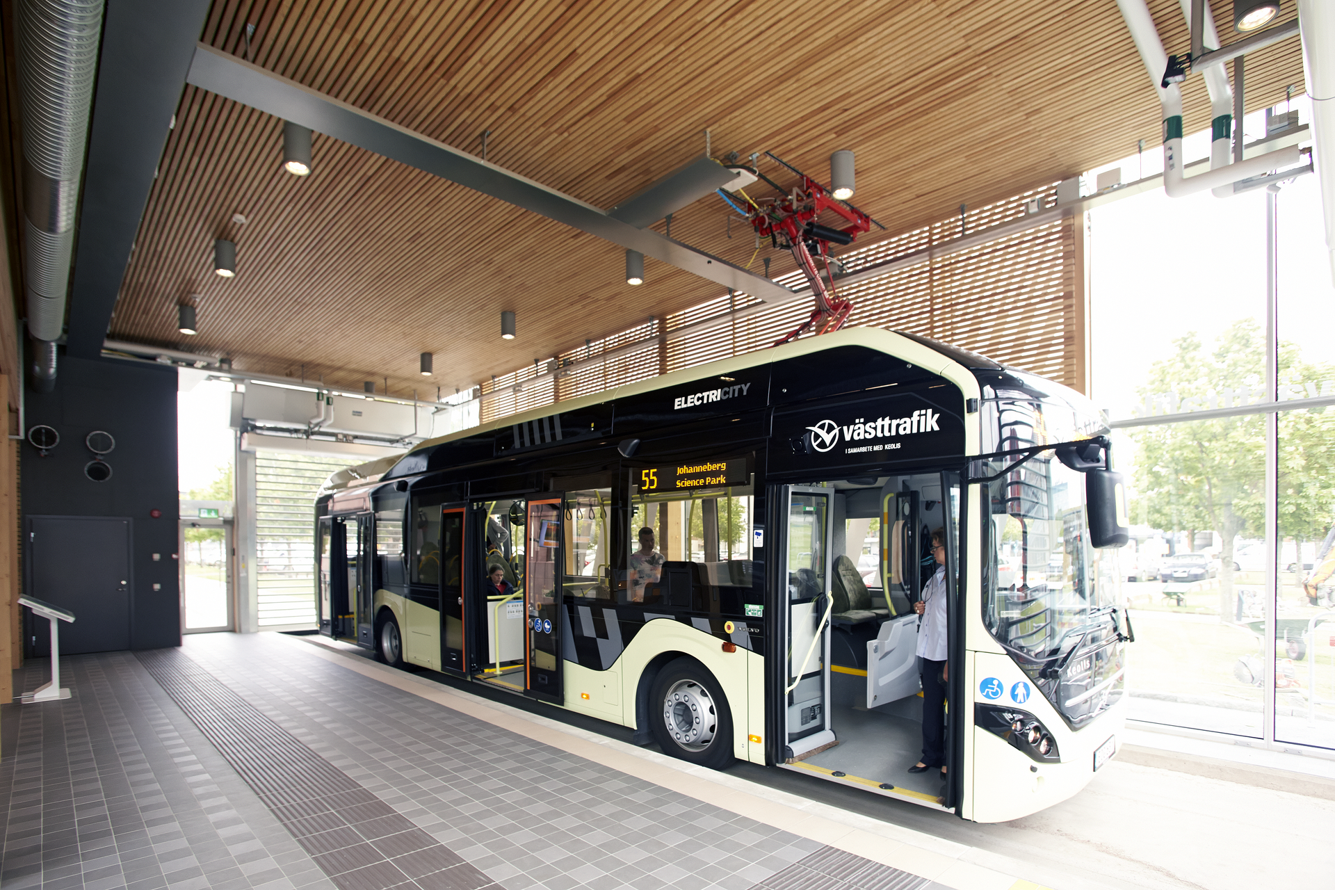 Recharging of the vehicles takes place at the two end stops, one being the indoor bus stop.