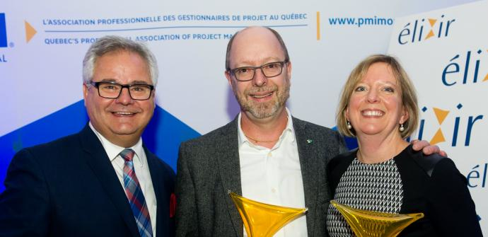 From left to right, Beno&icirc;t Lalonde, president, PMI-Montreal; Jocelyn Leblanc, project director, STM; Lisa MacLean, division chief, STM.