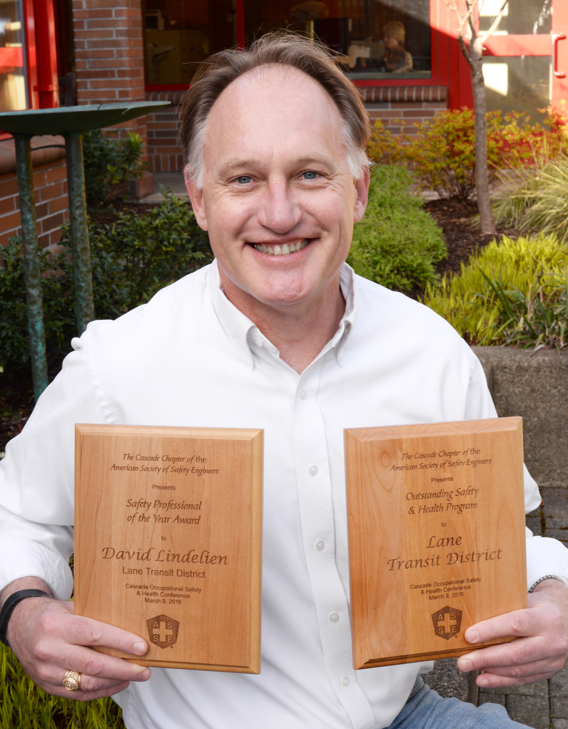 Lindelin and Awards 3 56f1a194ba63b