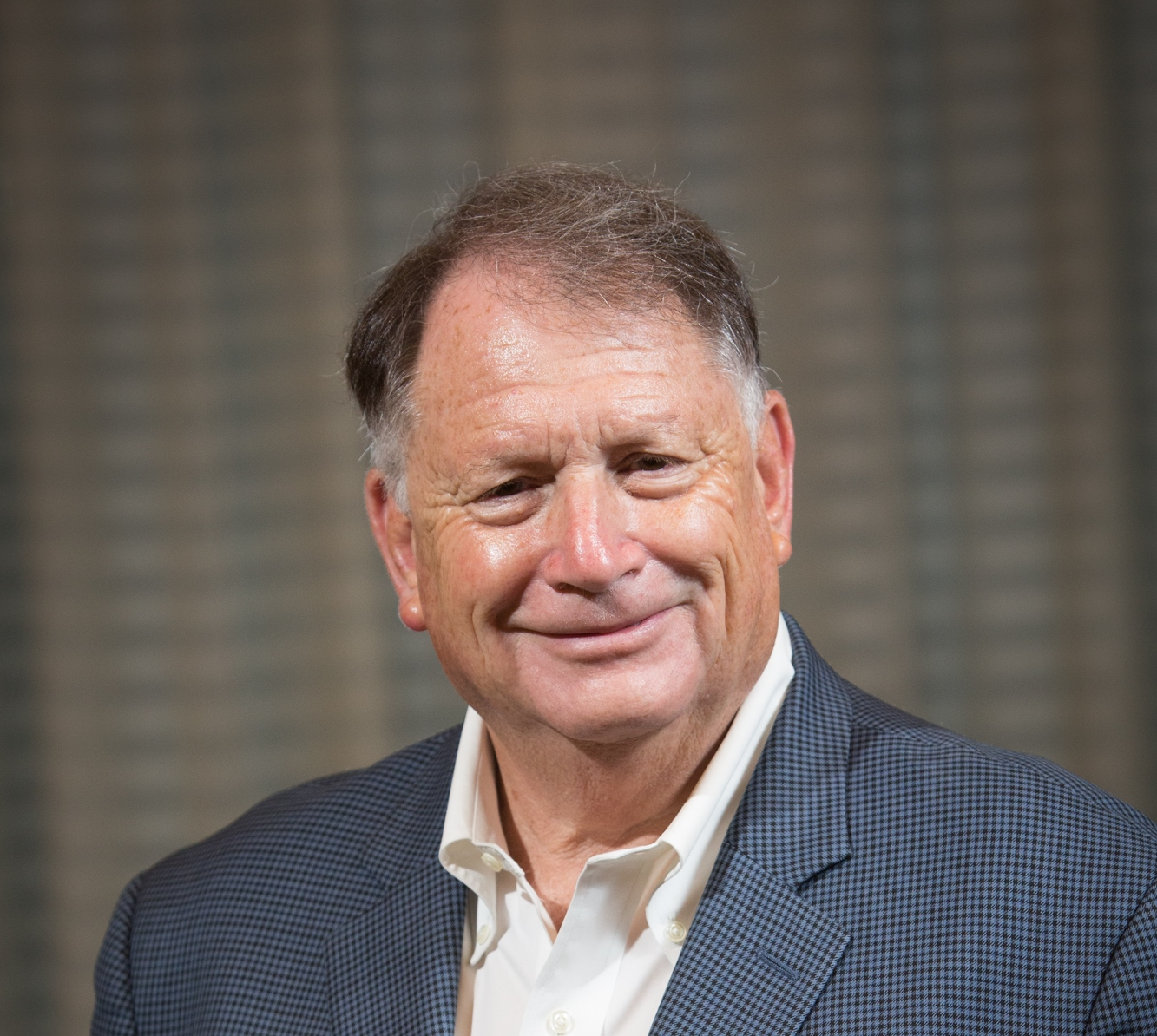 Mike Schneider Cropped 57bcbd0de92eb