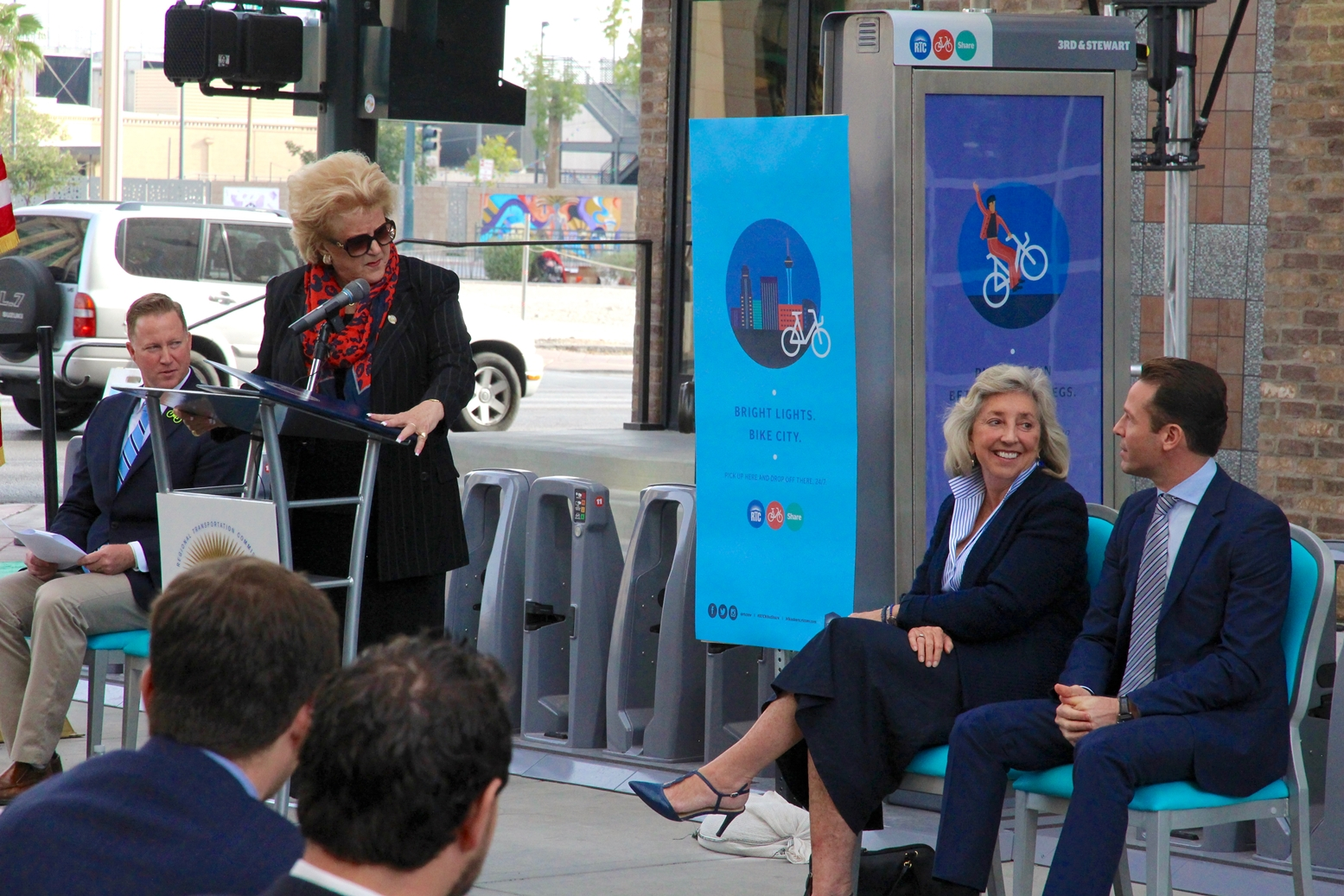 Photo 3 5820ad1903767