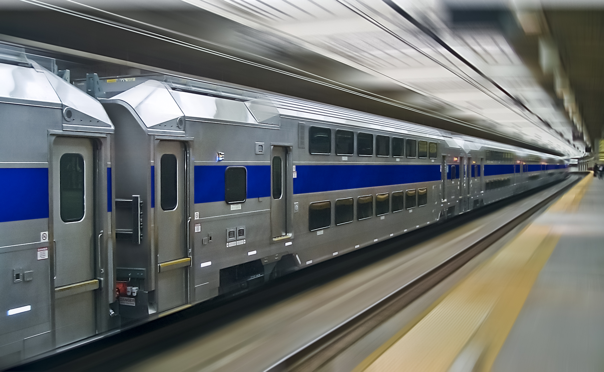 US MultiLevel EM blue line Bombardier 582dfe605300d