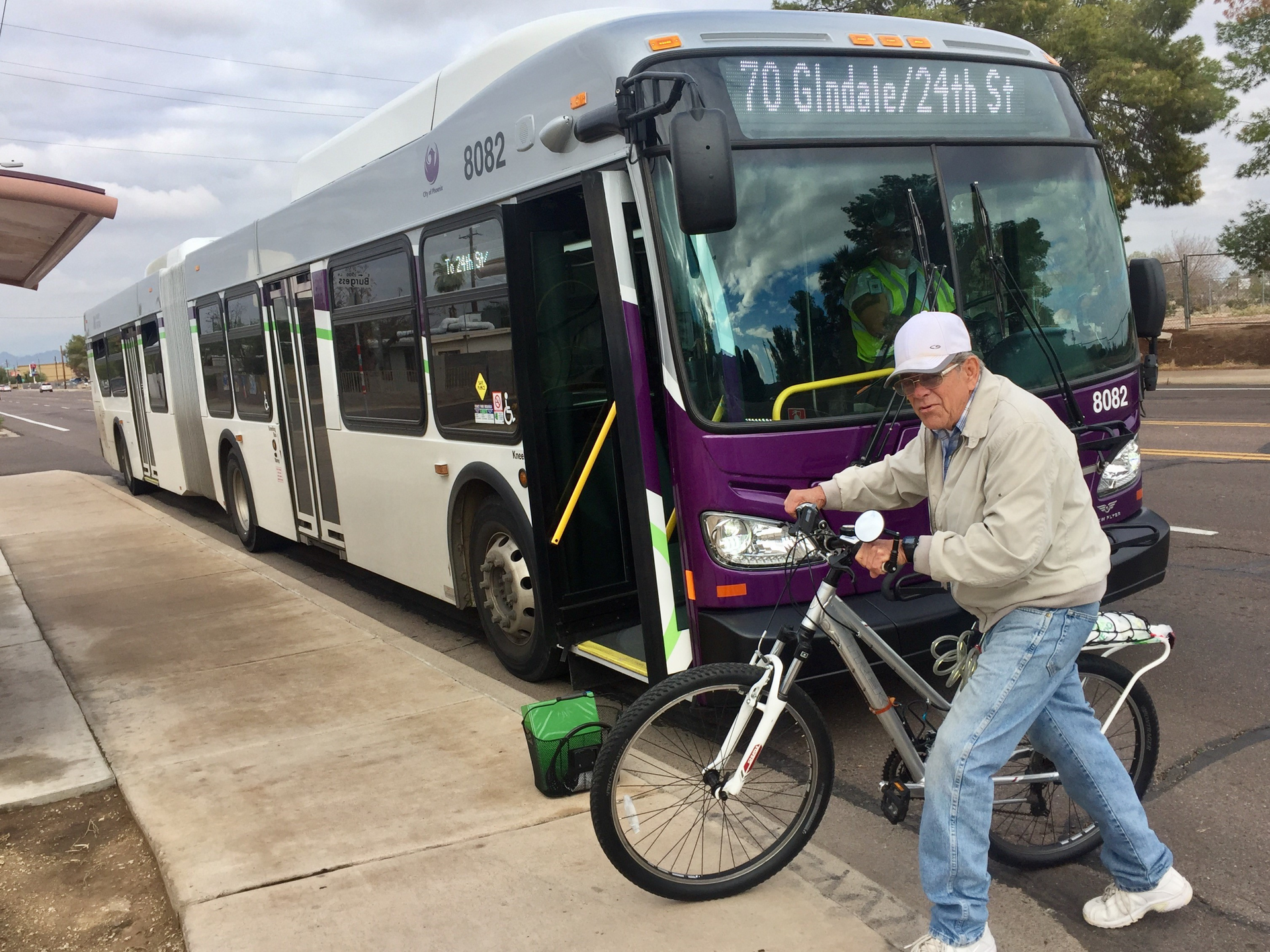 The 28 buses cost about $23.5 million and are paid for with federal and regional transit funds.