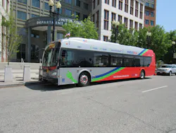 New Flyer debuts Metro e bus at US DOT Earth Day Fair. New Flyer debuts Metro e bus at US DOT Earth Day Fair.