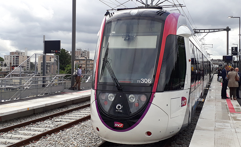 Citadis Dualis tram-trains.