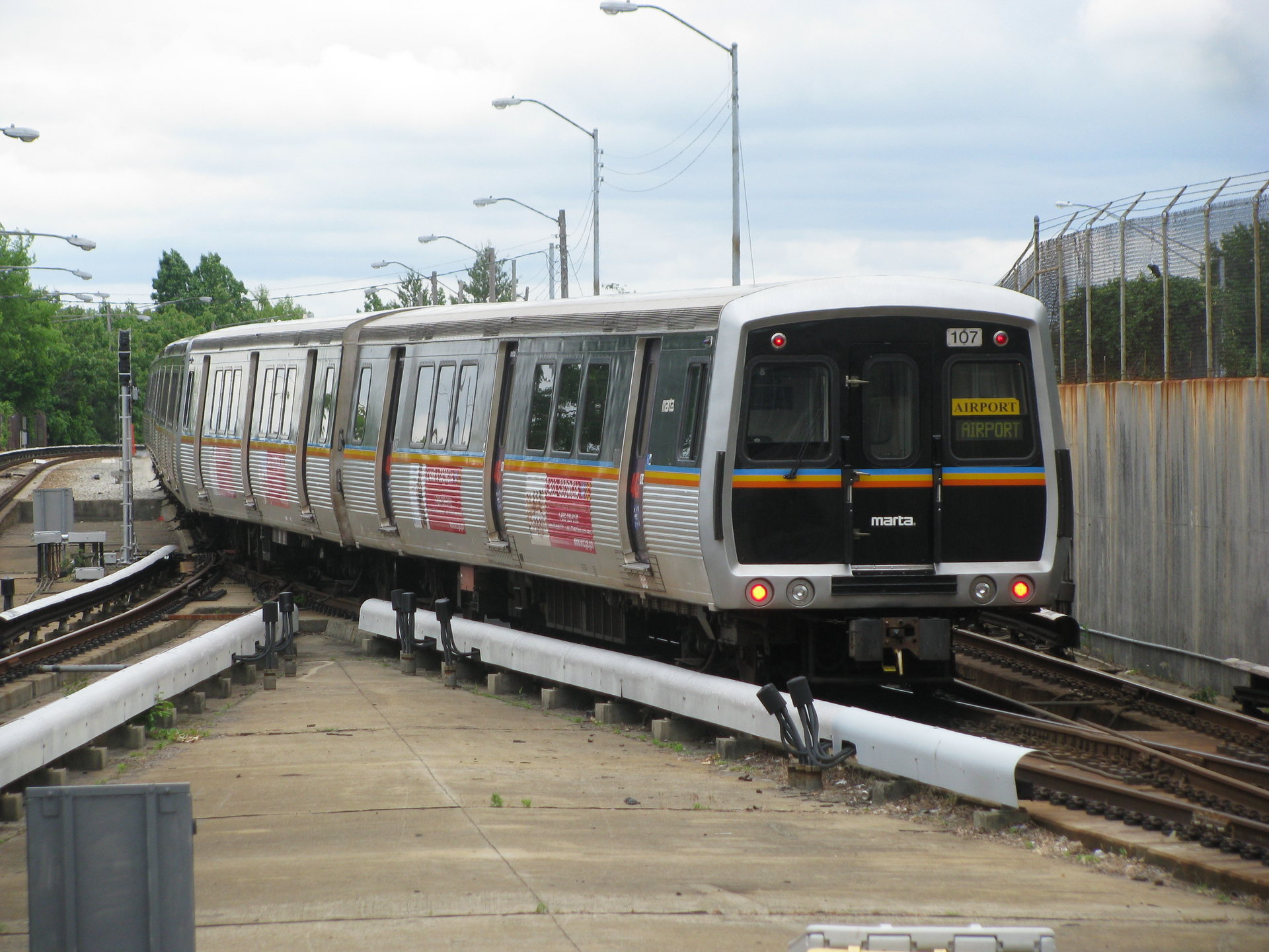 CQ311 switching tracks 594169bf1b773