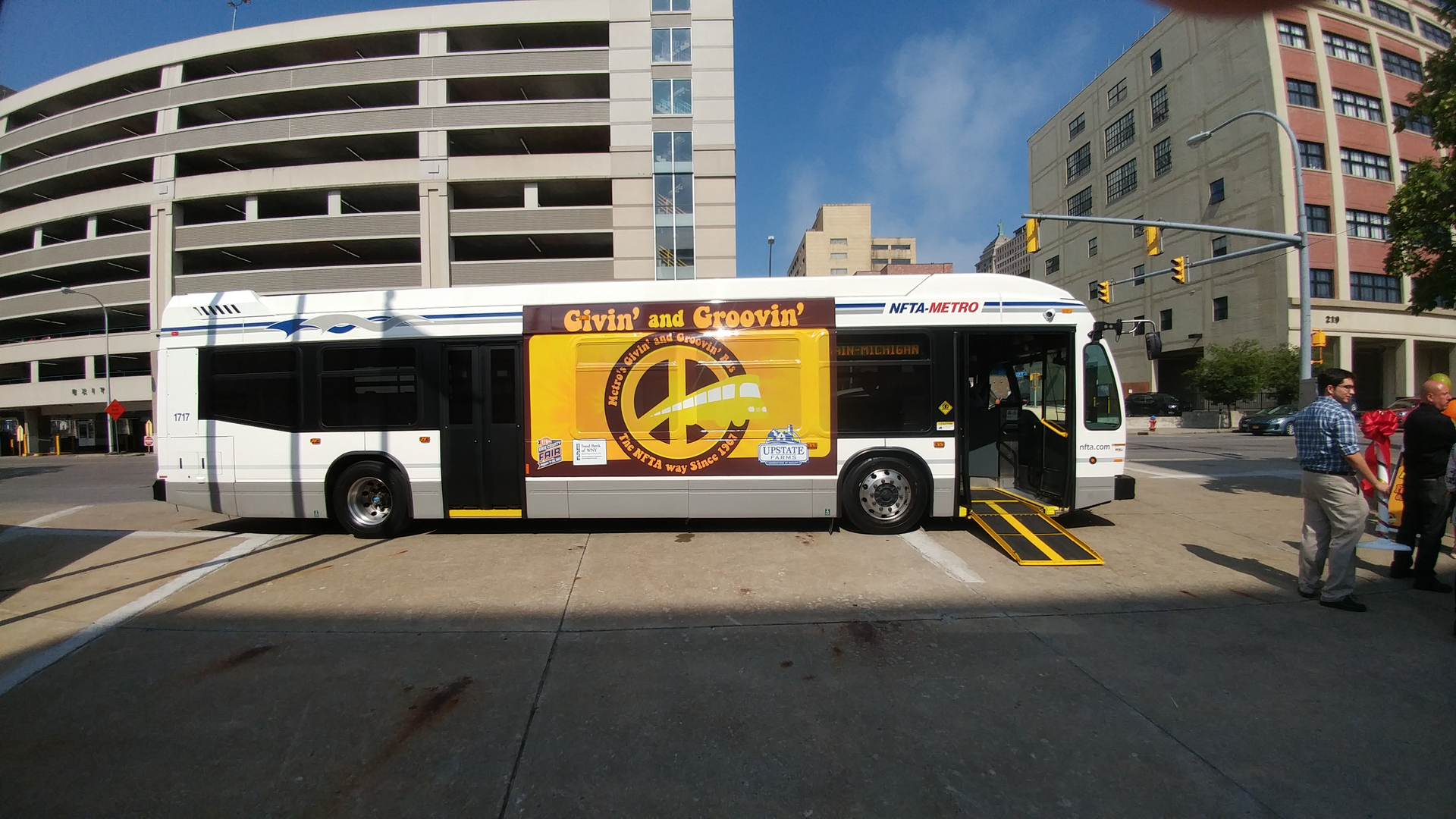 Givin' and Groovin' Metro stuff-a-bus.