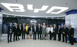 Former Chilean President Eduardo Frei (7th on the left) and his delegation visit BYD Headquarters. Former Chilean President Eduardo Frei (7th on the left) and his delegation visit BYD Headquarters.