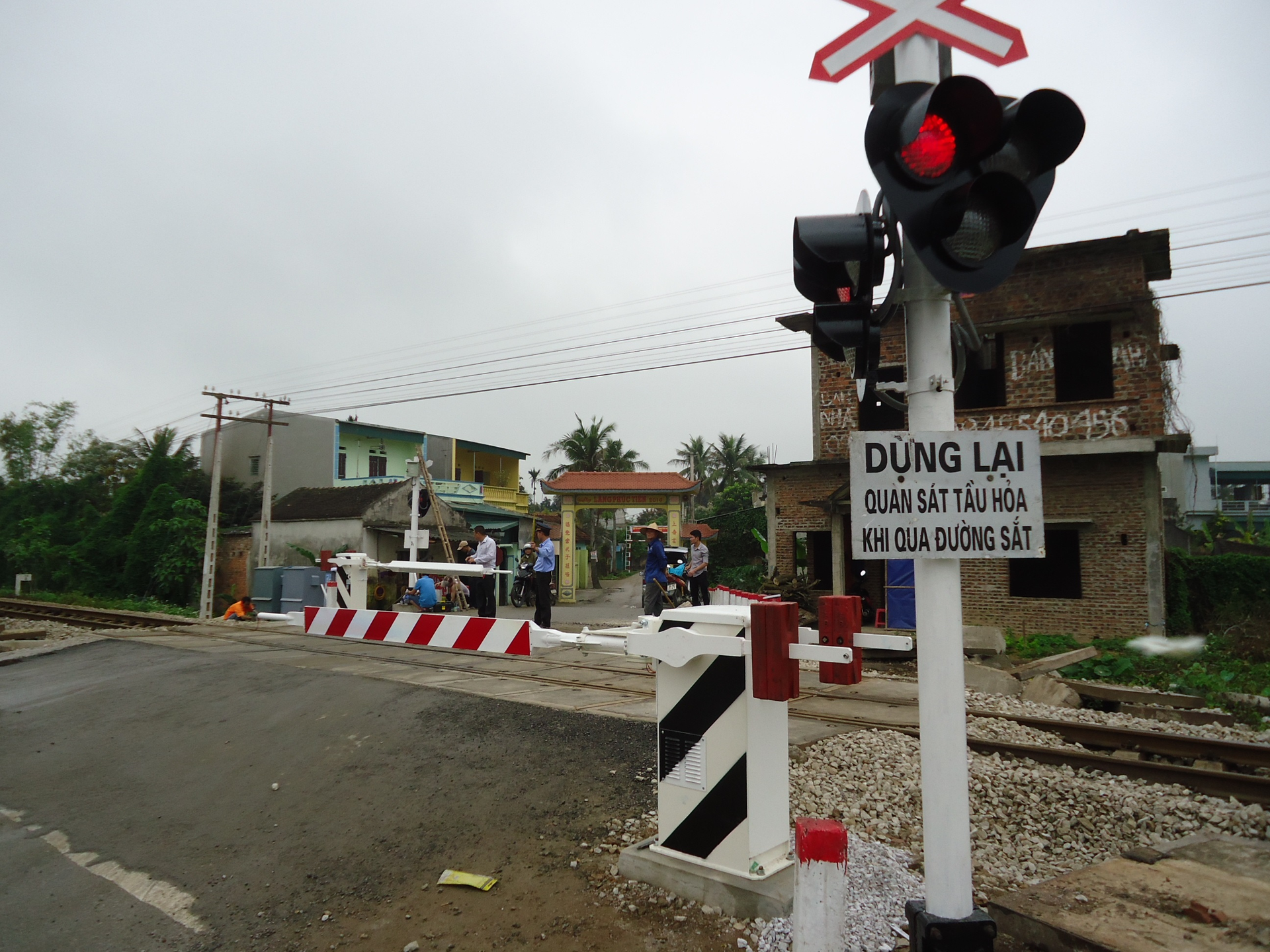 PLD TD96/2 level crossing machines in Vietnam.