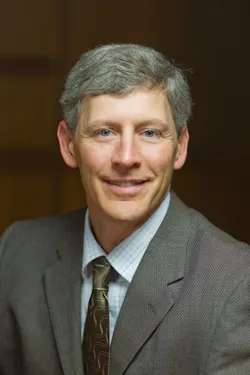 Caltrans Director Malcolm Dougherty received the Women’s Transportation Seminar 2017 Honorable Ray LaHood (Man of the Year) Award. Caltrans Director Malcolm Dougherty received the Women’s Transportation Seminar 2017 Honorable Ray LaHood (Man of the Year) Award.