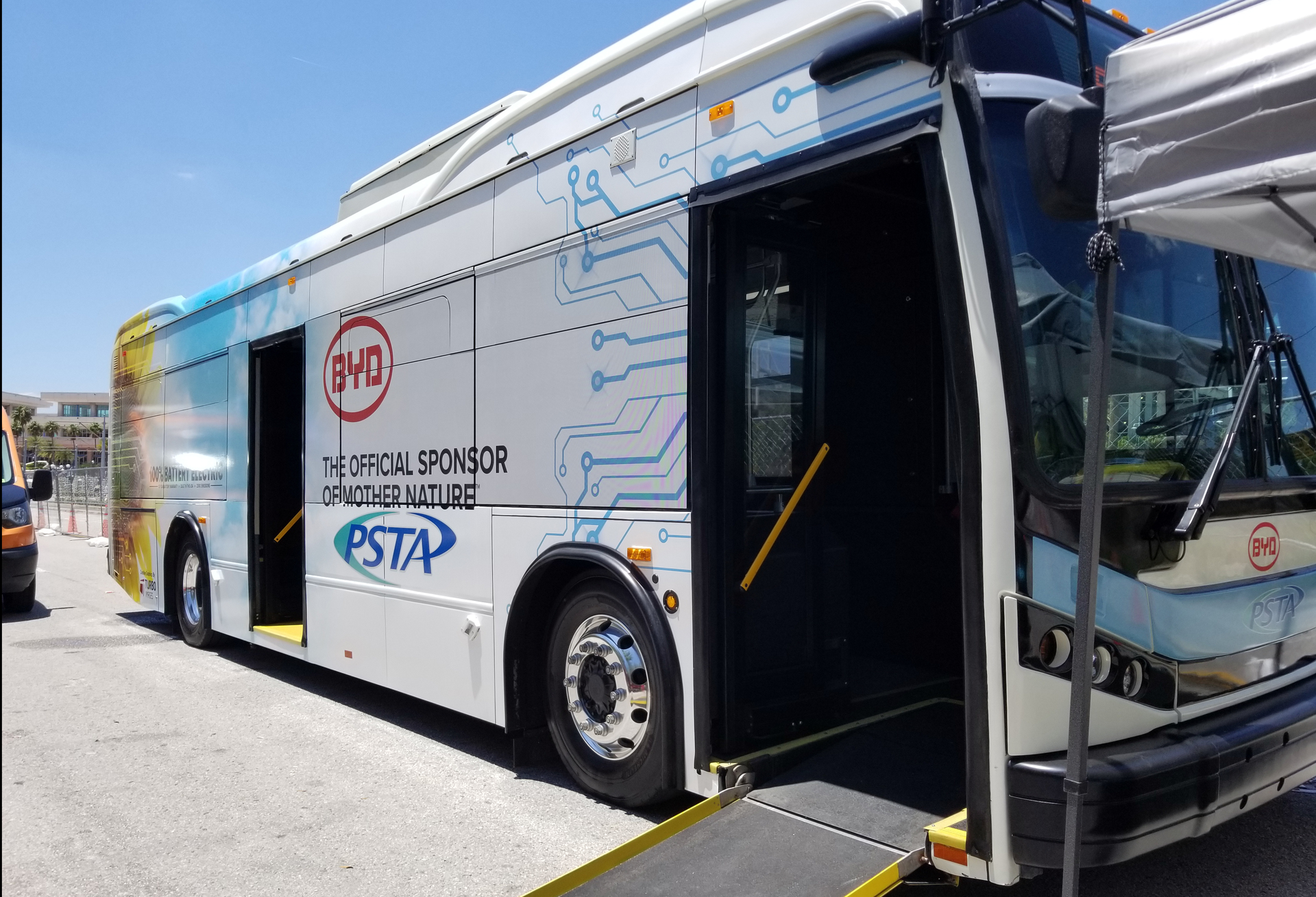 The BYD K9S Electric Transit Bus includes the BYD battery with a 12-year warranty. The batteries require no replacement during their standard service life.