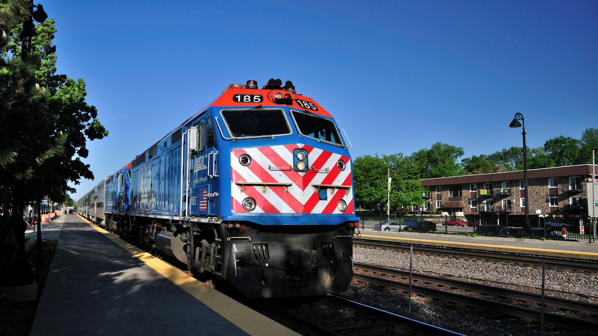 Metra will purchase eight Tier 4 locomotives with funding provided through the Illinois EPA's Driving a Cleaner Illinois Program.