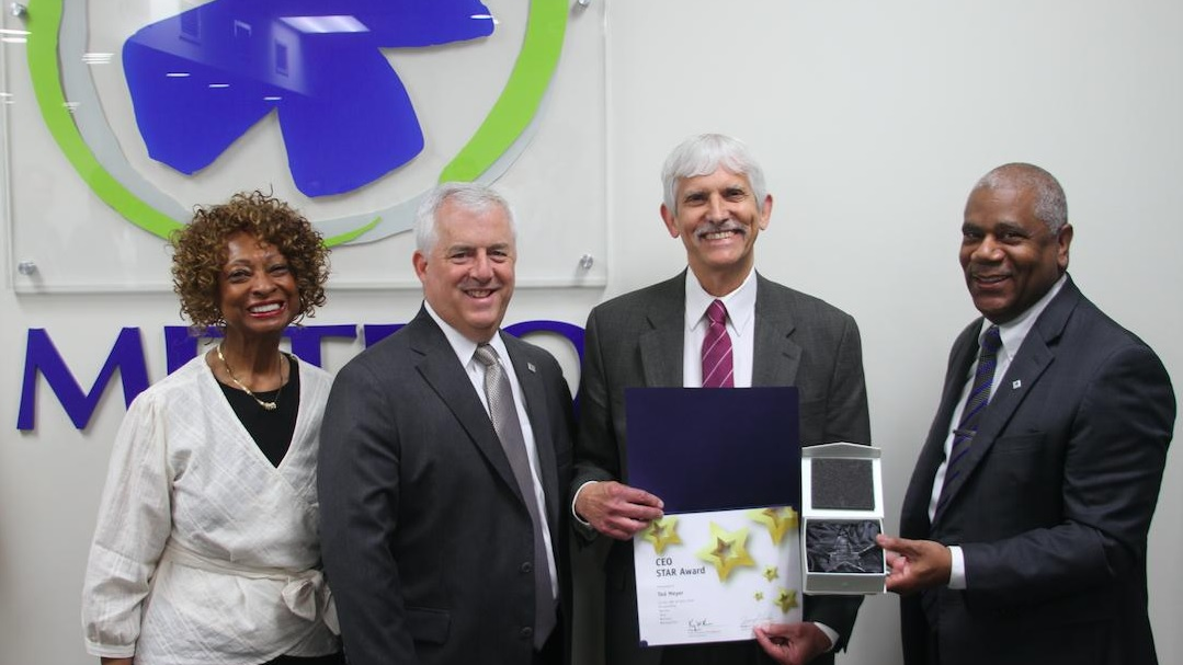 Meyer Ceostar Cincy Metro 5d0ad4aa8d90e