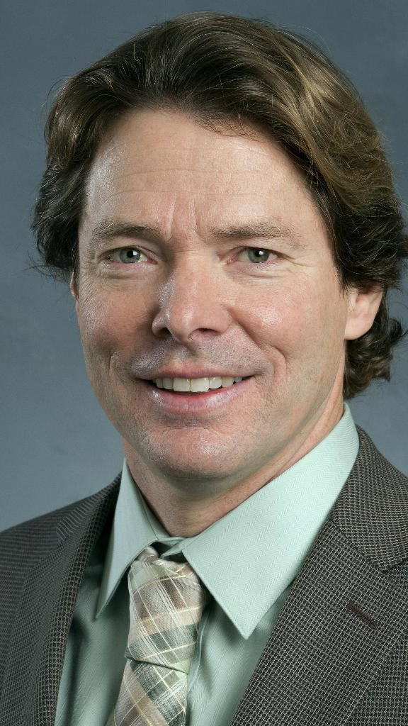 Bob Powers 1 12202012 Web 5d3b29902edb6