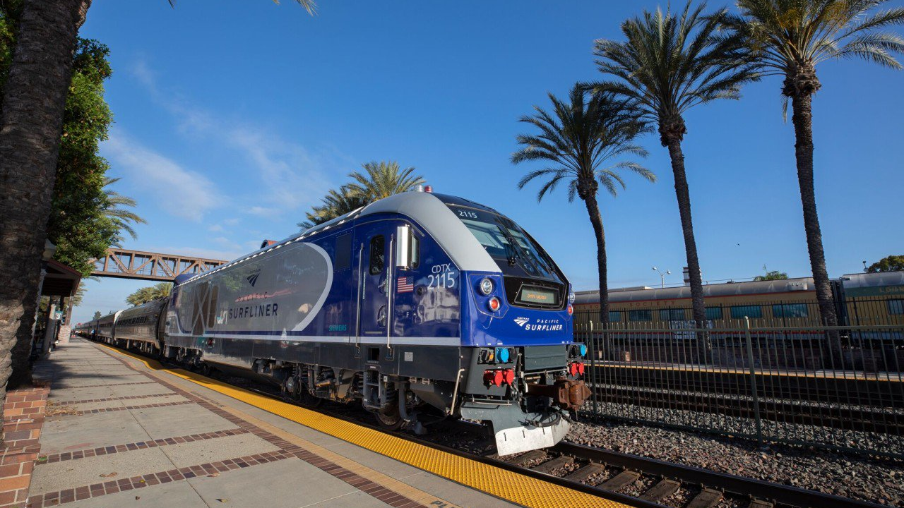 Amtrak Pacific Surfliner Twitter 5da5e811ec3a6