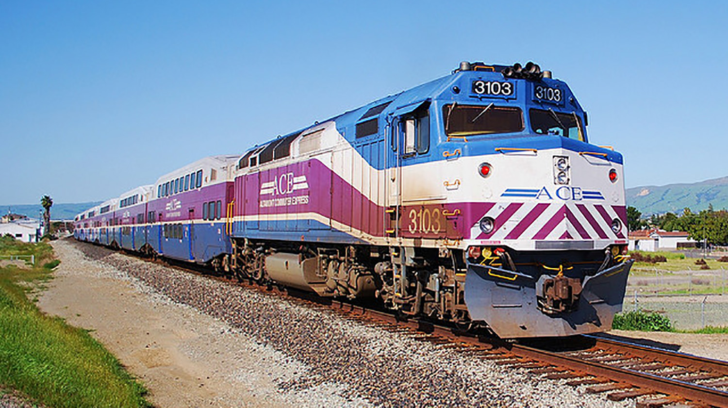 Ace Train 5ddea0e2255a6