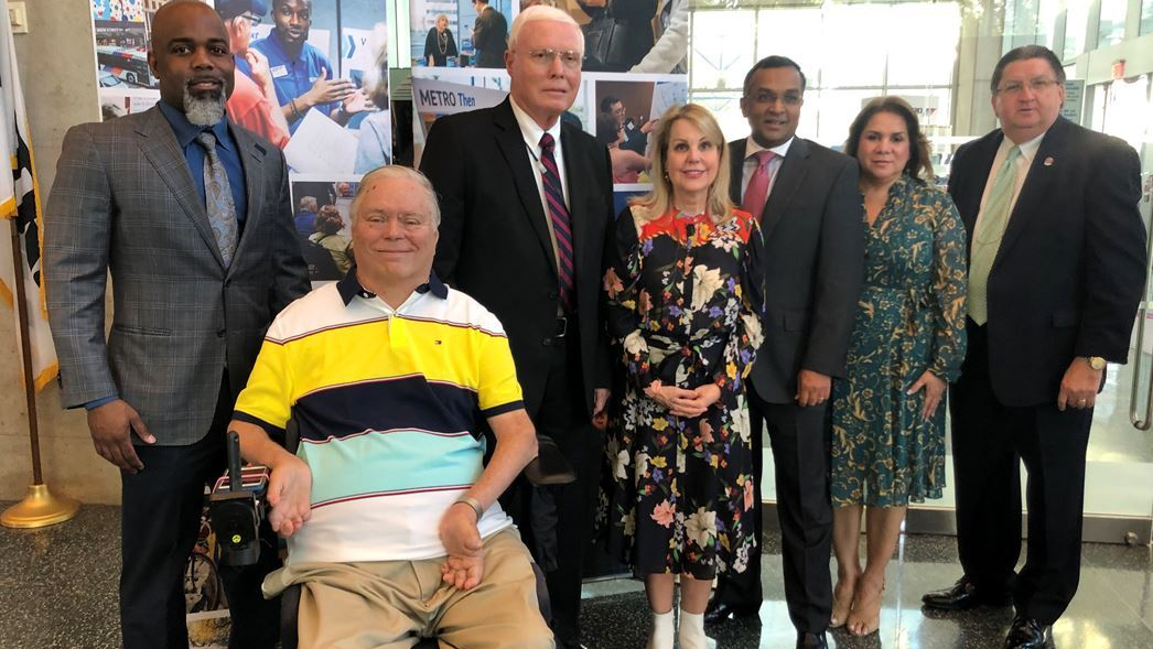 Houston Metro 5dc59eeb48b08